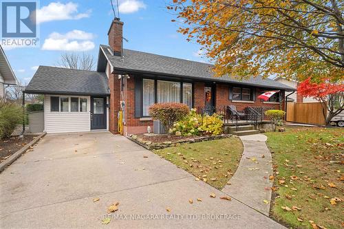 24 Brisbane Glen, St. Catharines (442 - Vine/Linwell), ON - Outdoor With Deck Patio Veranda With Facade