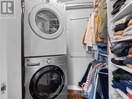 210 Lawrence Lane, Pelham (662 - Fonthill), ON - Indoor Photo Showing Laundry Room