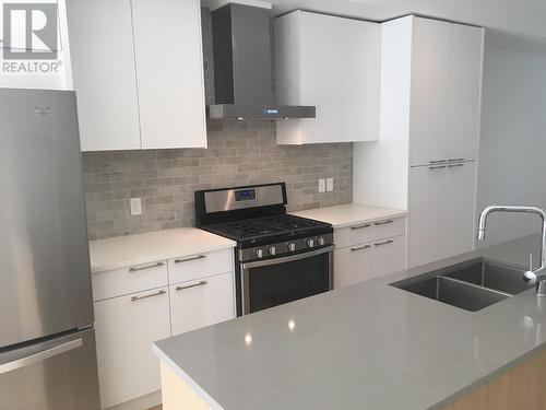 23 22810 113 Avenue, Maple Ridge, BC - Indoor Photo Showing Kitchen With Double Sink With Upgraded Kitchen