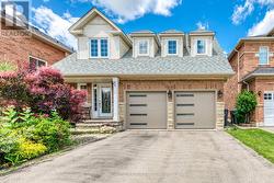 3751 PEARLSTONE DRIVE  Mississauga, ON L5M 7H1