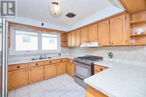 170 Iva Street, Welland, ON - Indoor Photo Showing Kitchen With Double Sink