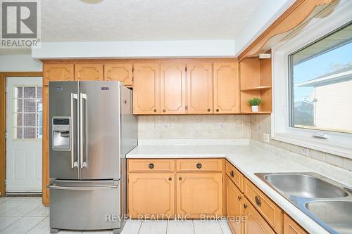 170 Iva Street, Welland, ON - Indoor Photo Showing Kitchen With Double Sink