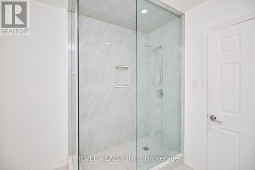 170 Iva Street, Welland, ON - Indoor Photo Showing Bathroom