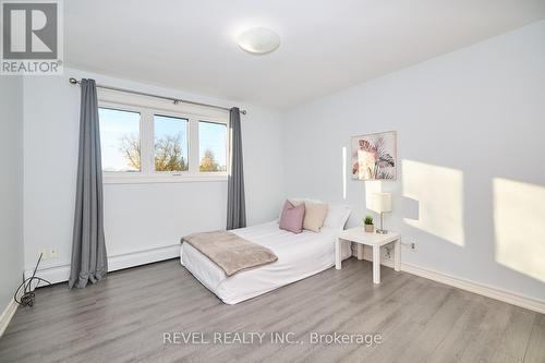 170 Iva Street, Welland, ON - Indoor Photo Showing Bedroom