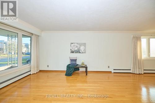 170 Iva Street, Welland, ON - Indoor Photo Showing Other Room