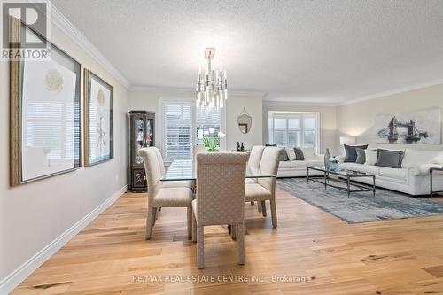 11 Aspen Court, Erin, ON - Indoor Photo Showing Living Room