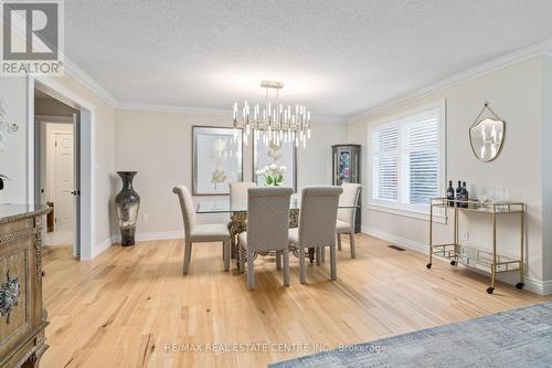 11 Aspen Court, Erin, ON - Indoor Photo Showing Dining Room