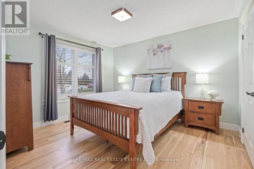 11 Aspen Court, Erin, ON - Indoor Photo Showing Bedroom