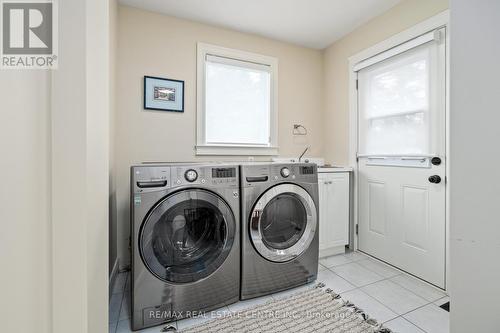 11 Aspen Court, Erin, ON - Indoor Photo Showing Laundry Room