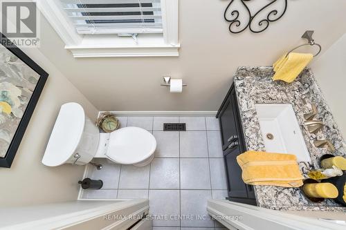 11 Aspen Court, Erin, ON - Indoor Photo Showing Bathroom