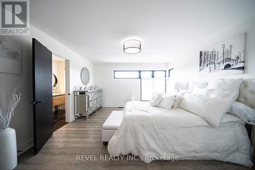 14 Willowbrook Drive, Welland, ON - Indoor Photo Showing Bedroom