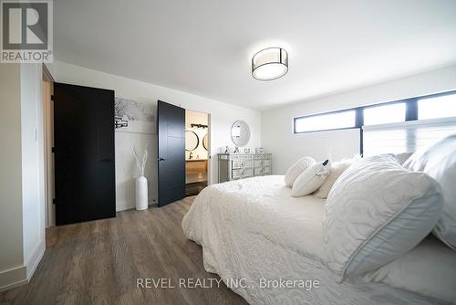 14 Willowbrook Drive, Welland, ON - Indoor Photo Showing Bedroom