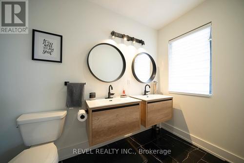 14 Willowbrook Drive, Welland, ON - Indoor Photo Showing Bathroom