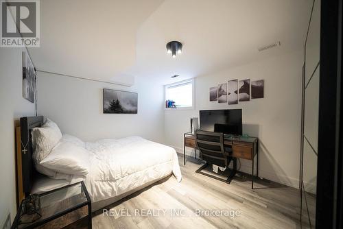 14 Willowbrook Drive, Welland, ON - Indoor Photo Showing Bedroom