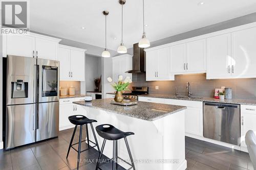 19 Ritchie Drive, East Luther Grand Valley, ON - Indoor Photo Showing Kitchen With Stainless Steel Kitchen With Upgraded Kitchen