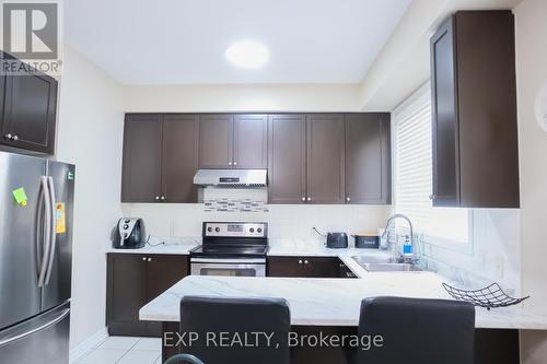 34 Magdalene Crescent, Brampton, ON - Indoor Photo Showing Kitchen With Double Sink With Upgraded Kitchen