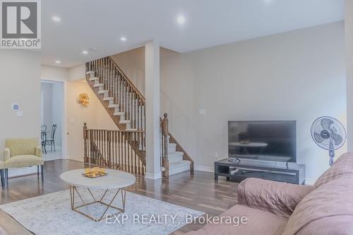 34 Magdalene Crescent, Brampton, ON - Indoor Photo Showing Living Room