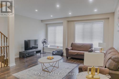 34 Magdalene Crescent, Brampton, ON - Indoor Photo Showing Living Room