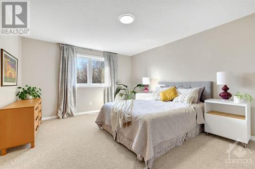 11 Windcrest Court, Ottawa, ON - Indoor Photo Showing Bedroom