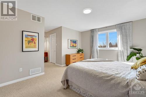 11 Windcrest Court, Ottawa, ON - Indoor Photo Showing Bedroom