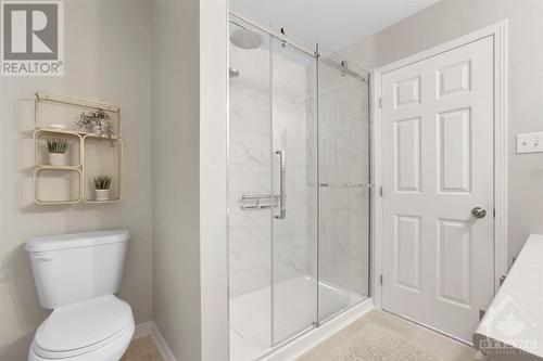 11 Windcrest Court, Ottawa, ON - Indoor Photo Showing Bathroom