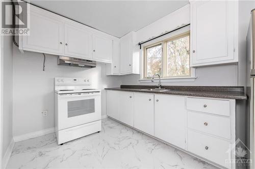 1112 Richard Avenue Unit#3, Ottawa, ON - Indoor Photo Showing Kitchen