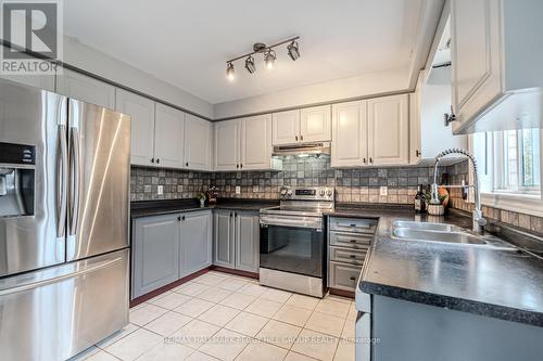 20 Jagges Drive, Barrie, ON - Indoor Photo Showing Kitchen With Stainless Steel Kitchen With Double Sink