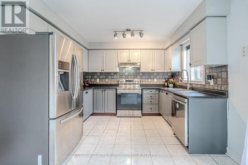 20 Jagges Drive, Barrie, ON - Indoor Photo Showing Kitchen With Stainless Steel Kitchen