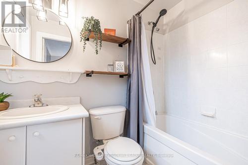 20 Jagges Drive, Barrie, ON - Indoor Photo Showing Bathroom