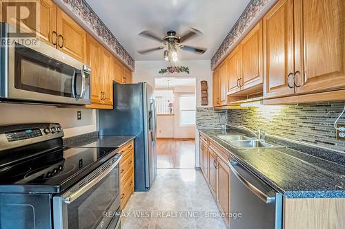 477 Hansen Road N, Brampton, ON - Indoor Photo Showing Kitchen With Stainless Steel Kitchen With Double Sink