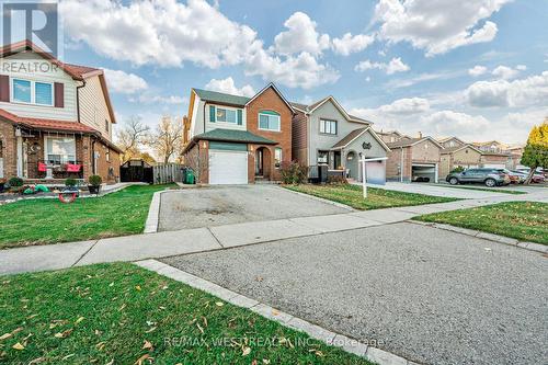 477 Hansen Road N, Brampton, ON - Outdoor With Facade