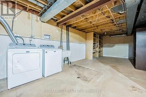 477 Hansen Road N, Brampton, ON - Indoor Photo Showing Laundry Room