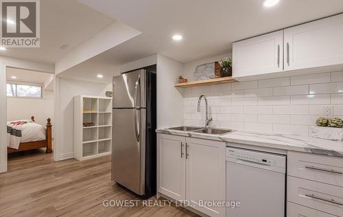 1525 Spring Road, Mississauga, ON - Indoor Photo Showing Kitchen With Double Sink