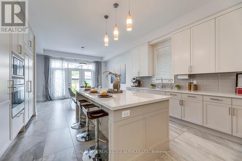 377 Tudor Avenue, Oakville, ON - Indoor Photo Showing Kitchen With Upgraded Kitchen