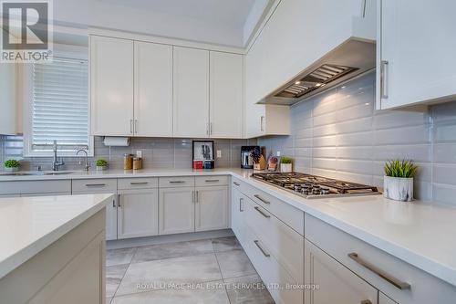 377 Tudor Avenue, Oakville, ON - Indoor Photo Showing Kitchen