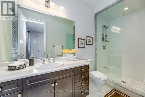 377 Tudor Avenue, Oakville, ON - Indoor Photo Showing Bathroom