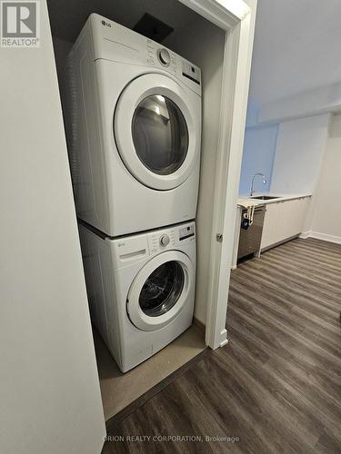 705 - 4130 Parkside Village Drive, Mississauga, ON - Indoor Photo Showing Laundry Room