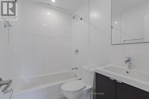 28A Third Street, Toronto, ON - Indoor Photo Showing Bathroom