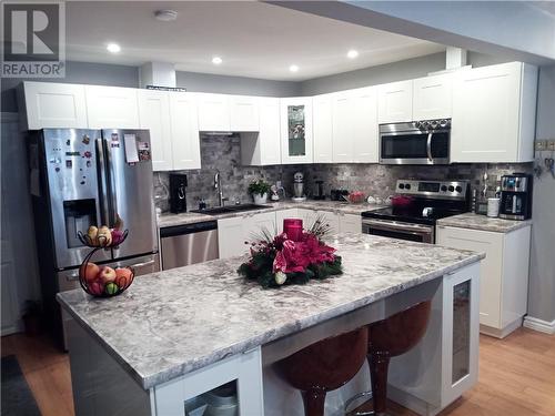 84 Roman Avenue, Elliot Lake, ON - Indoor Photo Showing Kitchen