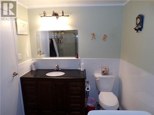 52 Tokyo Crescent, Elliot Lake, ON - Indoor Photo Showing Bathroom