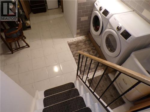 52 Tokyo Crescent, Elliot Lake, ON - Indoor Photo Showing Laundry Room