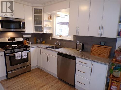 52 Tokyo Crescent, Elliot Lake, ON - Indoor Photo Showing Kitchen