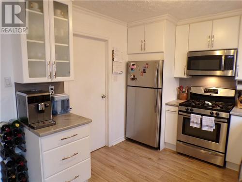 52 Tokyo Crescent, Elliot Lake, ON - Indoor Photo Showing Kitchen