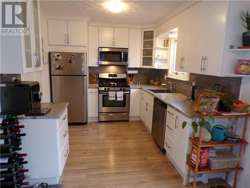 52 Tokyo Crescent, Elliot Lake, ON - Indoor Photo Showing Kitchen