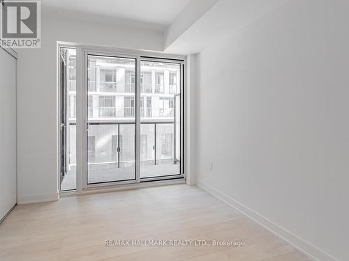 302 - 117 Broadway Avenue, Toronto, ON - Indoor Photo Showing Other Room