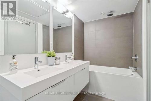 302 - 99 Foxbar Road, Toronto, ON - Indoor Photo Showing Bathroom