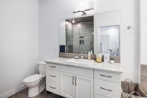 42-1870 Rosealee Lane, West Kelowna, BC - Indoor Photo Showing Bathroom