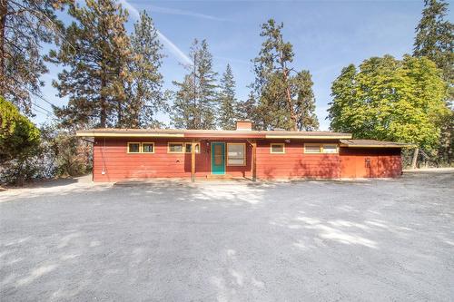 4902 Lakeshore Road, Kelowna, BC - Outdoor