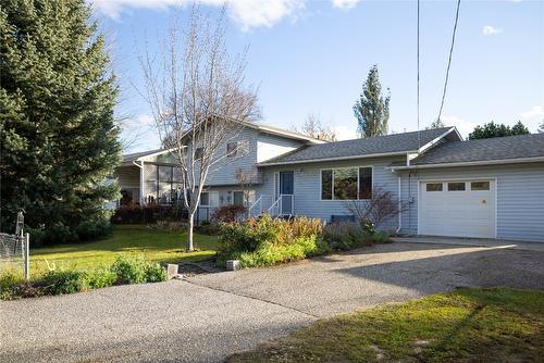 6468 Lavington Way, Coldstream, BC - Outdoor