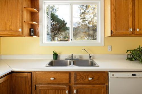 6468 Lavington Way, Coldstream, BC - Indoor Photo Showing Kitchen With Double Sink